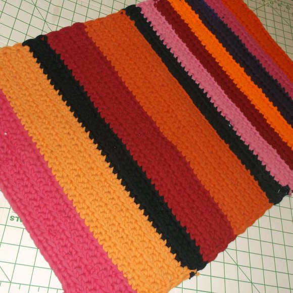 Pink Orange Maroon T-shirt Yarn Throw Rug M Upcycl - Picture 4 of 6